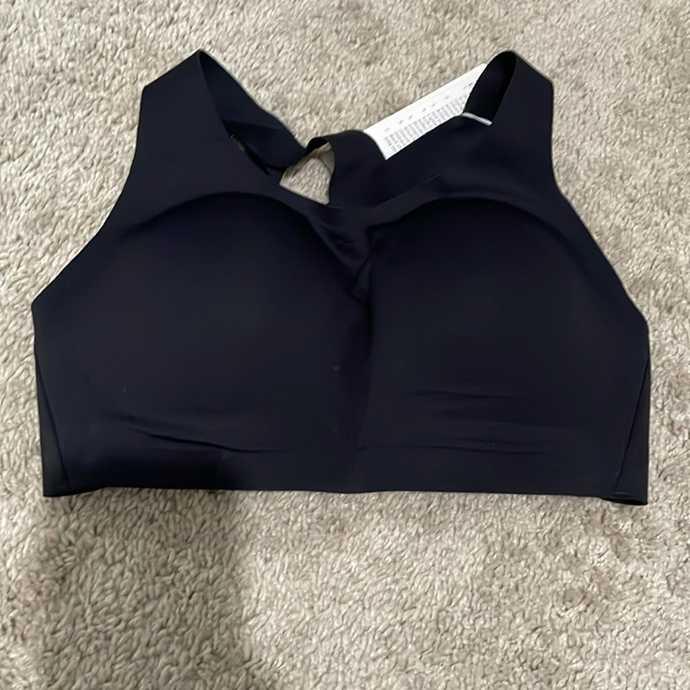 LULULEMON ENLITE BRA. 34D. High support! Brand new w tags. Black. Ultra soft